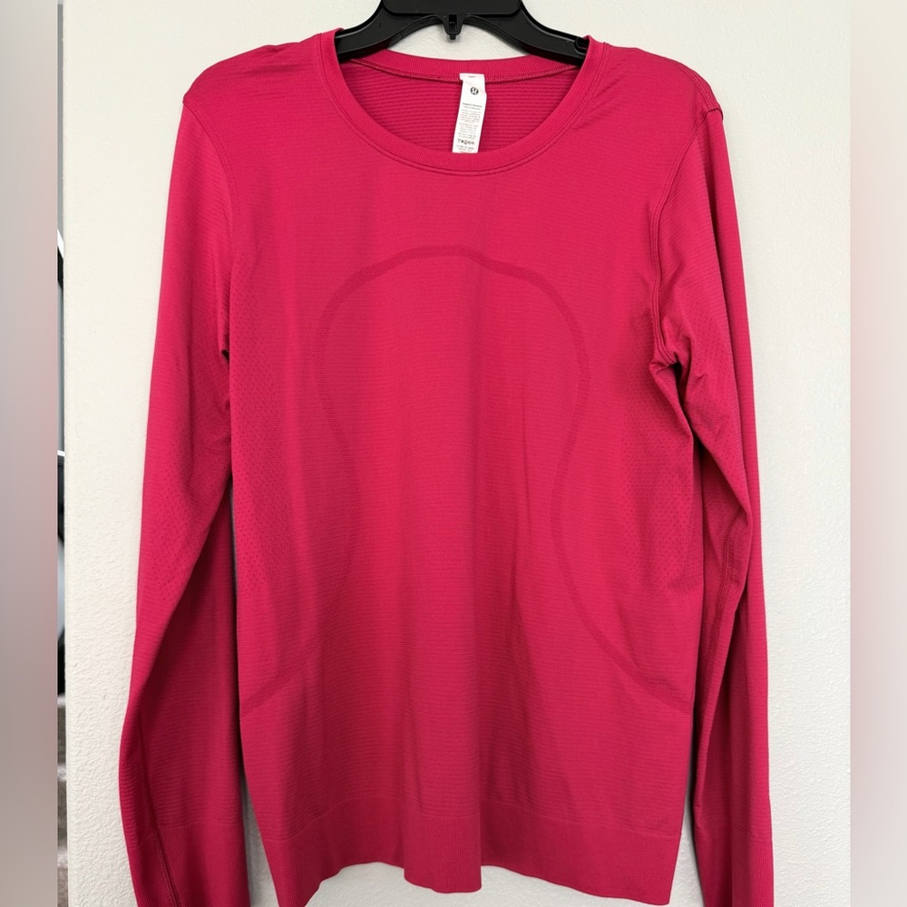 NWOT Lululemon Swiftly Relaxed